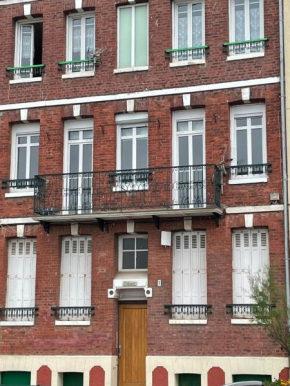 Appart lumineux avec balcon proche mer local vélo et deux vélos